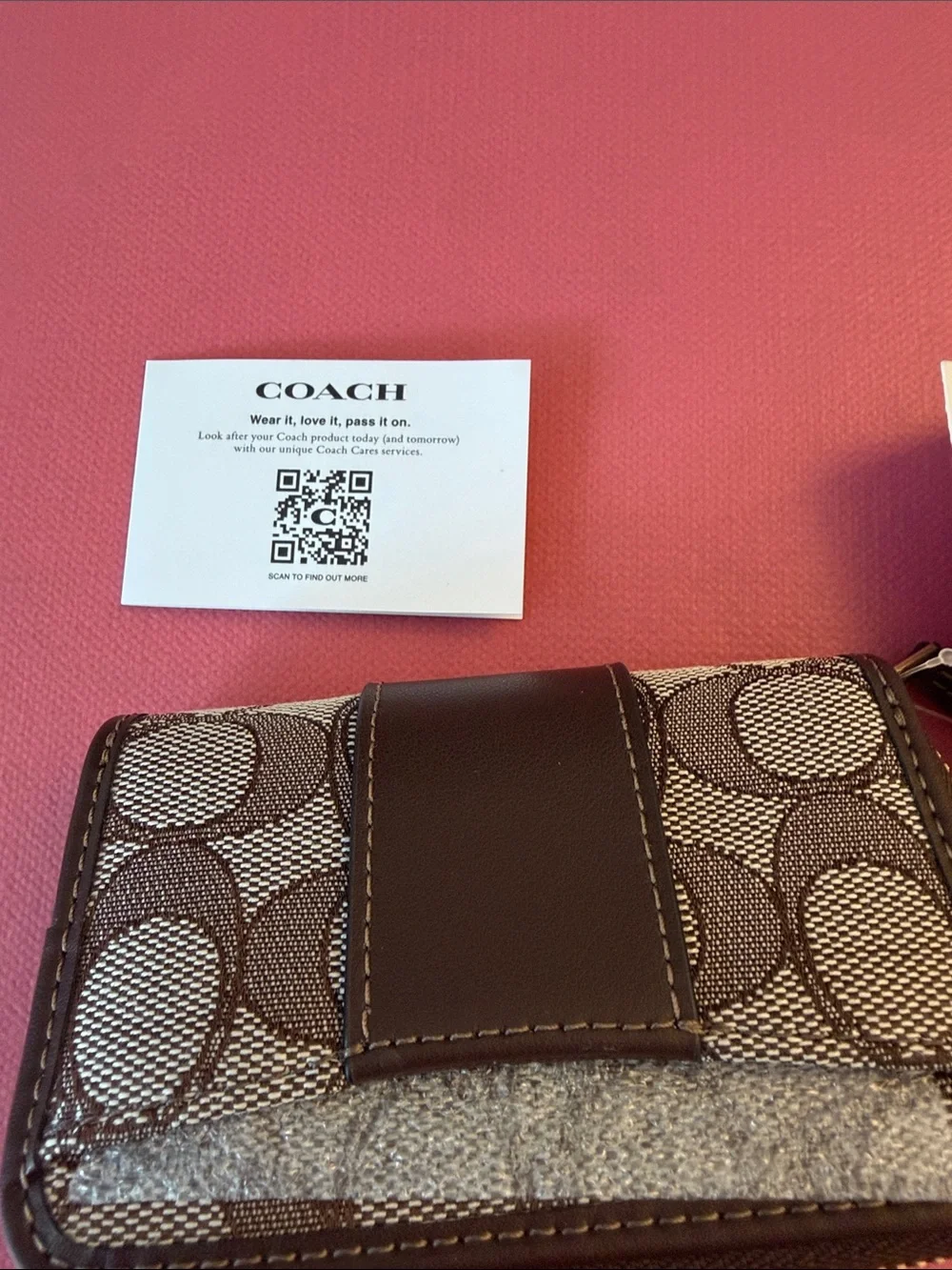 Coach Brown Signature Zip Card Case with Gold 'C' Accent - Picture 3 of 5